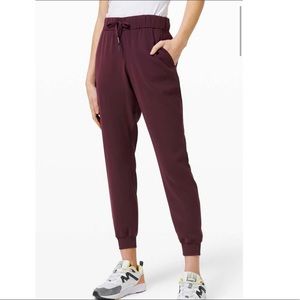 Lululemon on the fly woven joggers